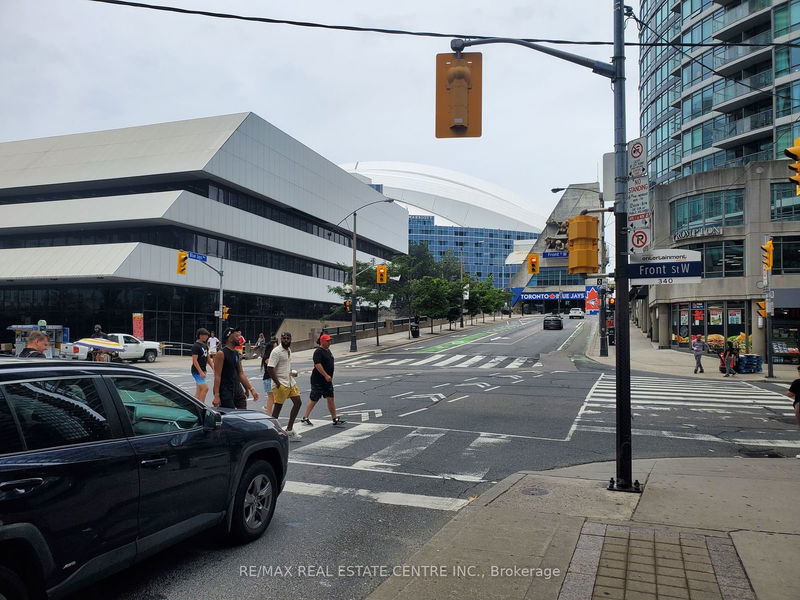  1019 - 20 Blue Jays Way  Toronto, M5V 3W6 | Image 39