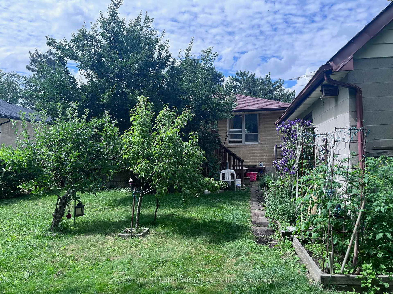 Listing Image 3