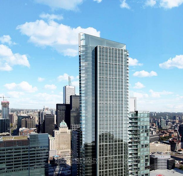 home for lease on 1101-10 York Street