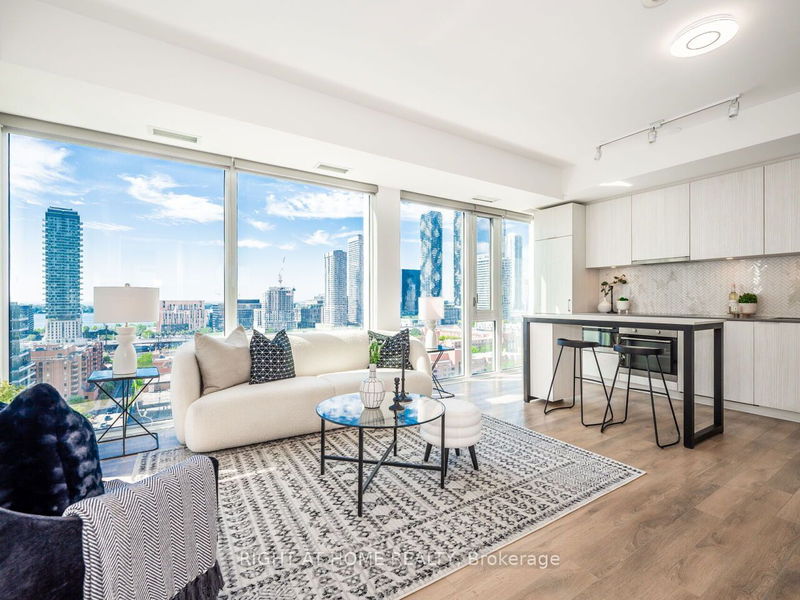 home for lease on 1613-158 Front Street E
