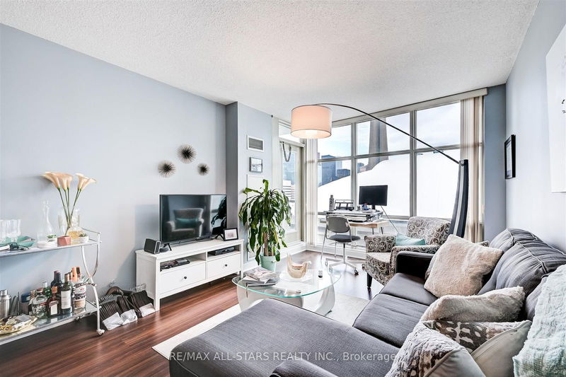 home for lease on 2307-10 Navy Wharf Court
