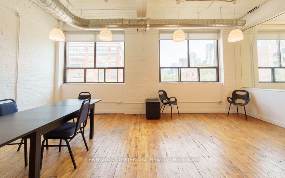 Office leased at 110-192 Spadina Avenue, Toronto, Kensington-Chinatown, M5T 2G7 - MLS: C9240289