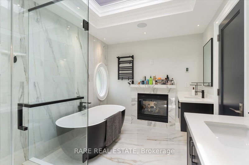 1566 Mount Pleasant Rd  Toronto, M4N 2V3 | Image 25