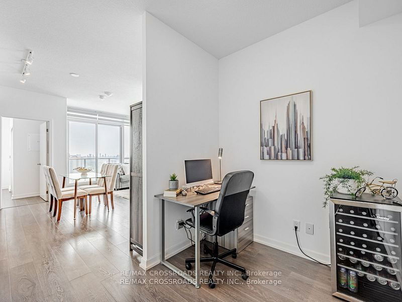  1910 - 32 Forest Manor Rd  Toronto, M2J 1M5 | Image 7