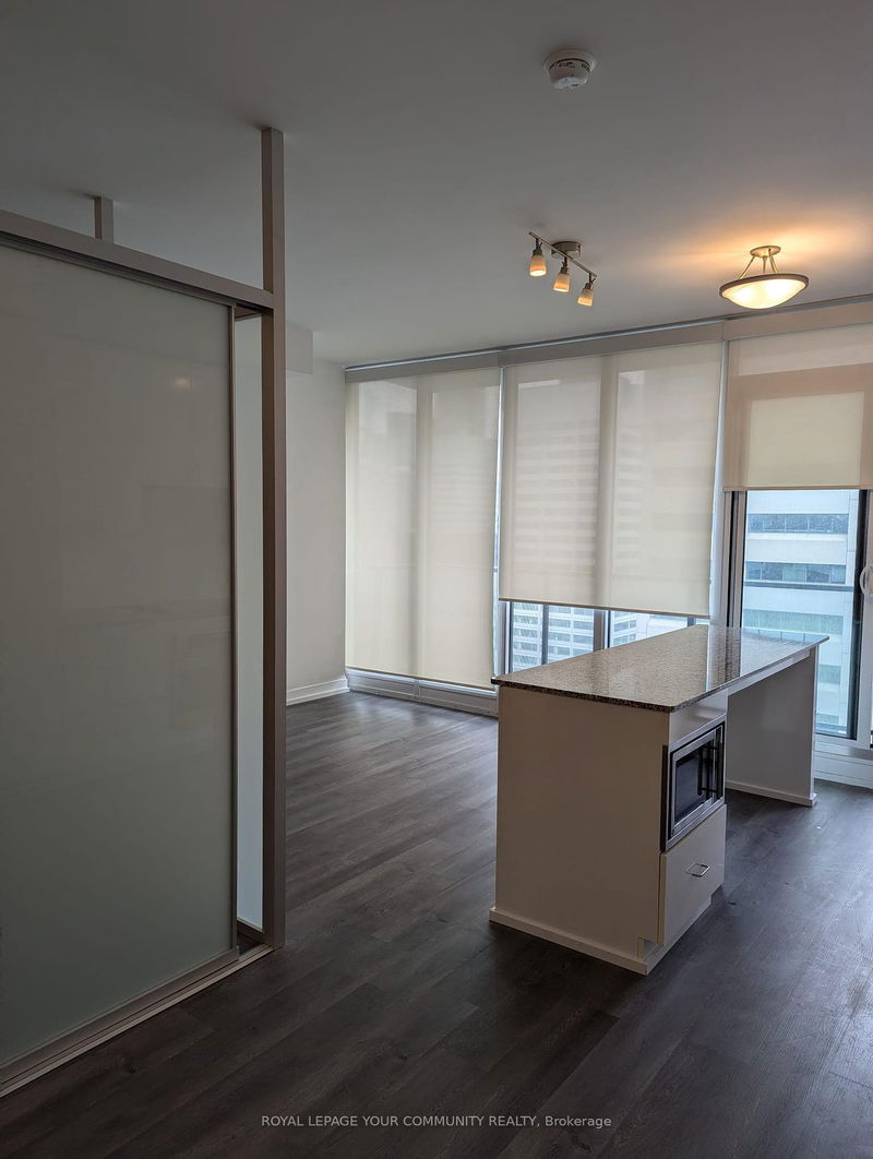  2310 - 426 University Ave  Toronto, M5G 1S9 | Image 18