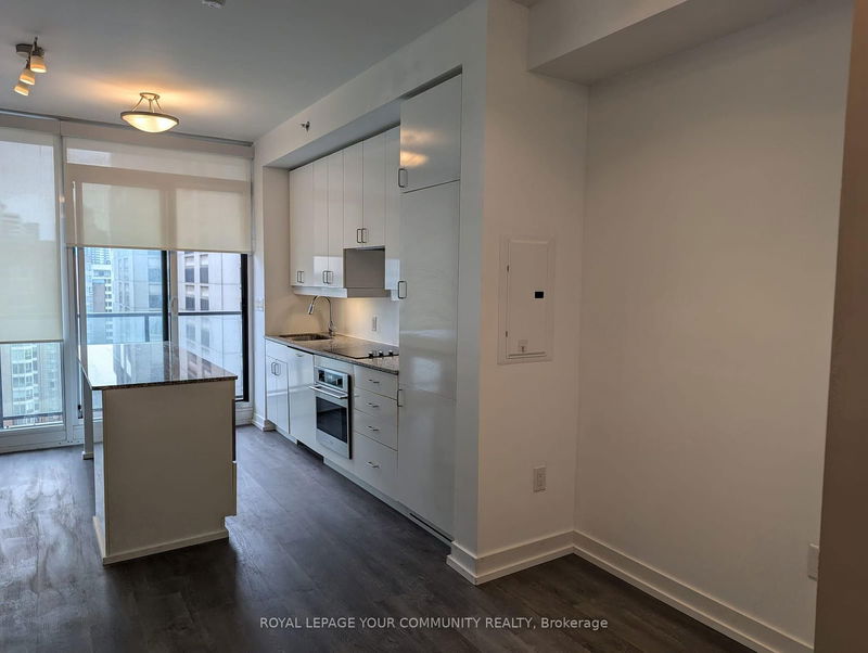  2310 - 426 University Ave  Toronto, M5G 1S9 | Image 19