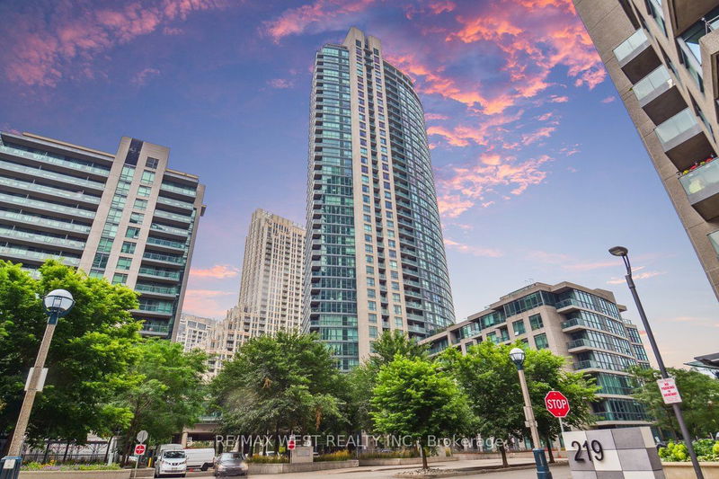 home for lease on 2210-215 Fort York Boulevard