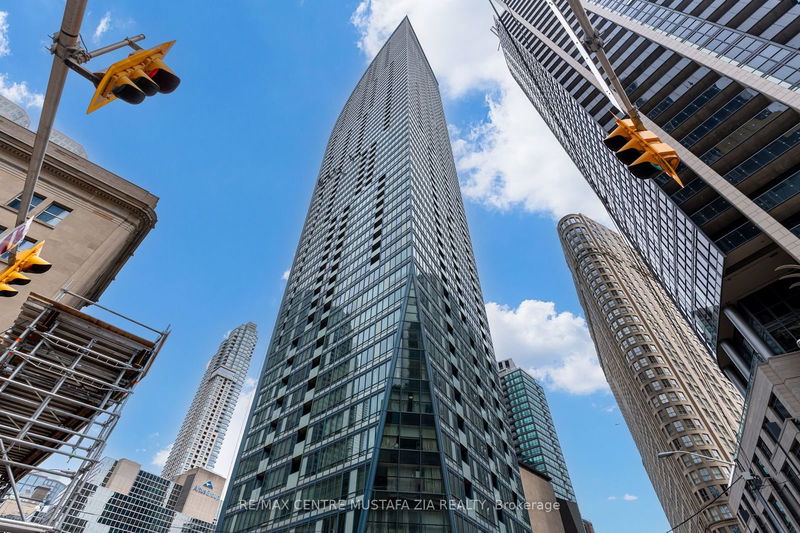 home for lease on 4506-8 The Esplanade