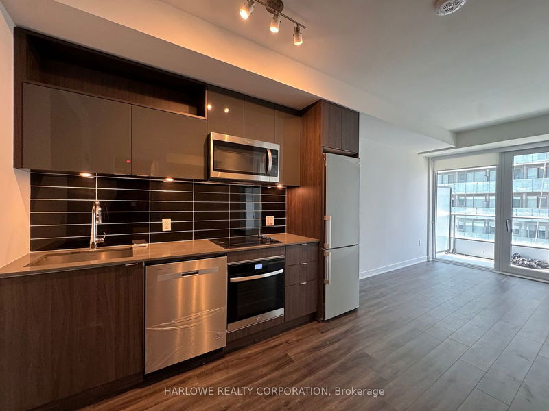 home for lease on 2215 E-70 Princess Street