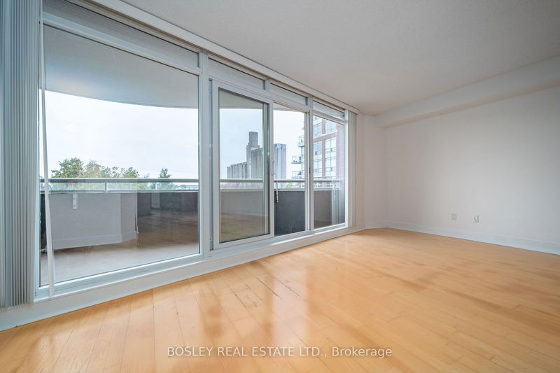  318 - 550 Queens Quay W Toronto, M5V 3M8 | Image 7