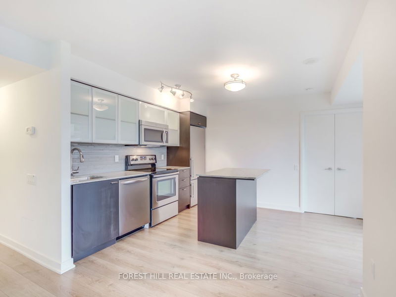 home for lease on 202-775 King Street W