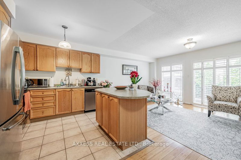 191 Dallimore Circ  Toronto, M3C 4E6 | Image 11