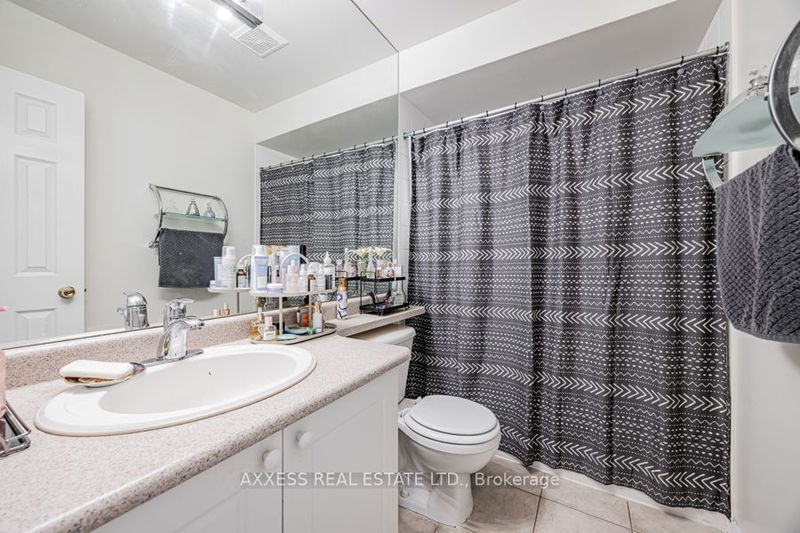 191 Dallimore Circ  Toronto, M3C 4E6 | Image 22