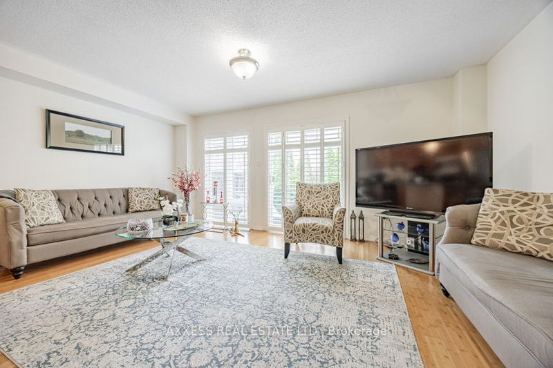 191 Dallimore Circ  Toronto, M3C 4E6 | Image 3