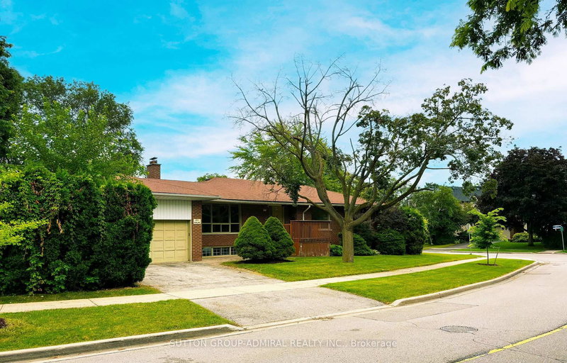 201 Fenn Ave, Toronto, M2P 1Y1 | Image 3