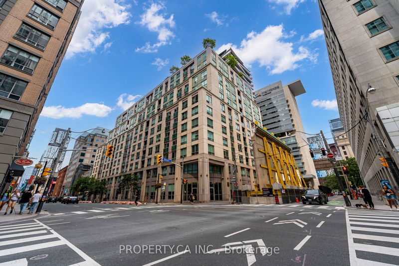 home for lease on 910-168 Simcoe Street