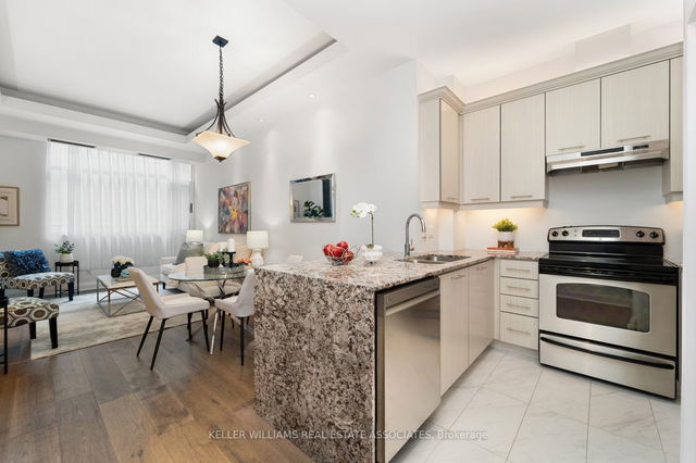 203 - 8 Wellesley Street