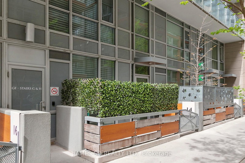 TH14 - 30 Nelson St, Toronto, M5V 0H5 | Image 2