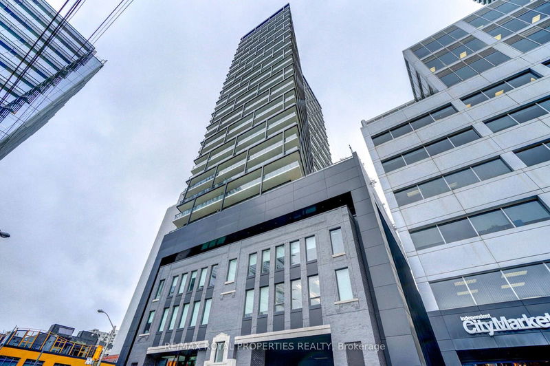 home for lease on 912-125 Peter Street