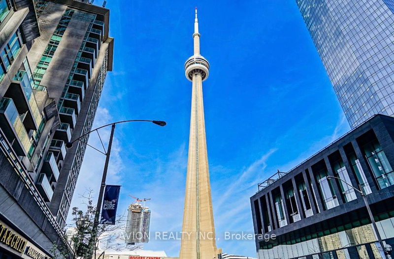 home for lease on 803-30 Grand Trunk Crescent
