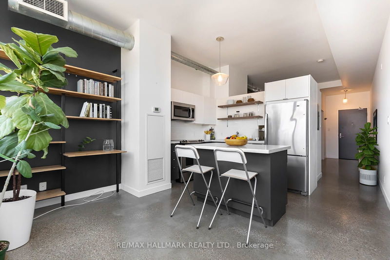 home for lease on 306-549 King Street E