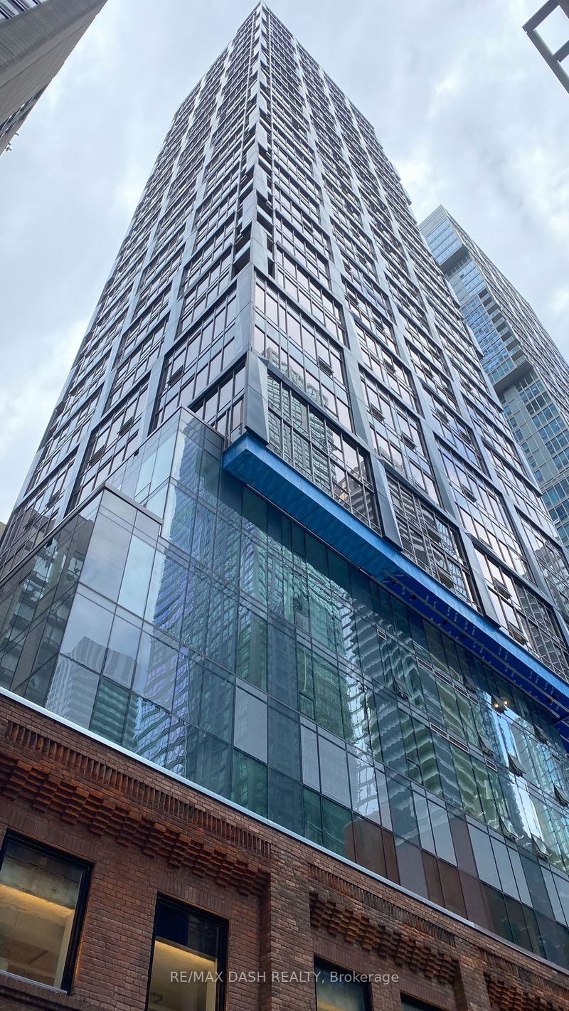 home for lease on 3302-15 Mercer Street