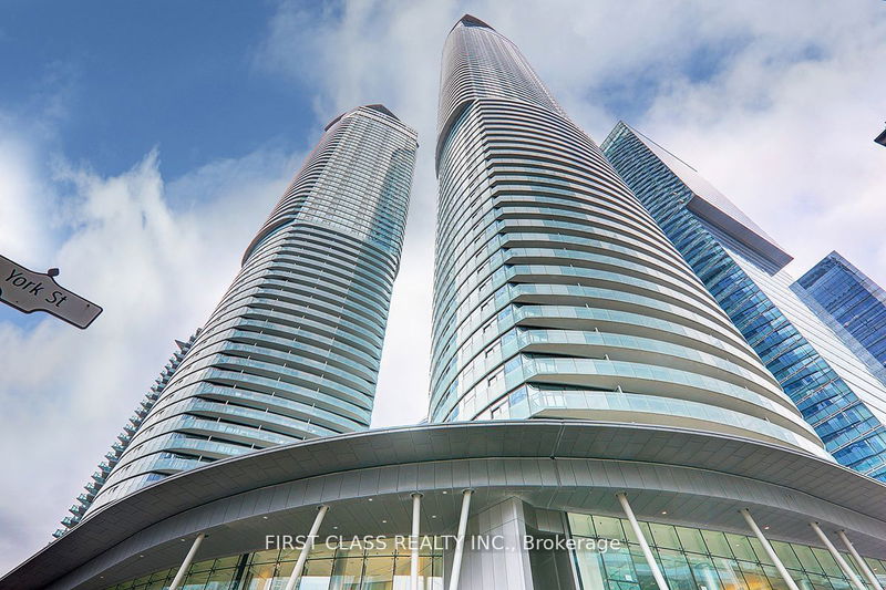 home for lease on 3902-12 York Street