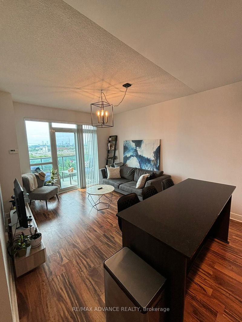 home for lease on 1013-35 Brian Peck Crescent