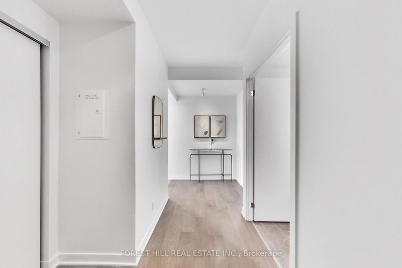 807 - 185 Alberta Ave, Toronto, M6C 0A5 | Image 3