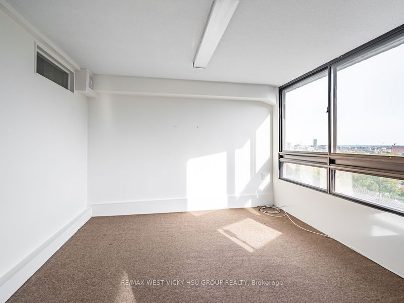  1505 - 130 Carlton St  Toronto, M5A 4K3 | Image 21