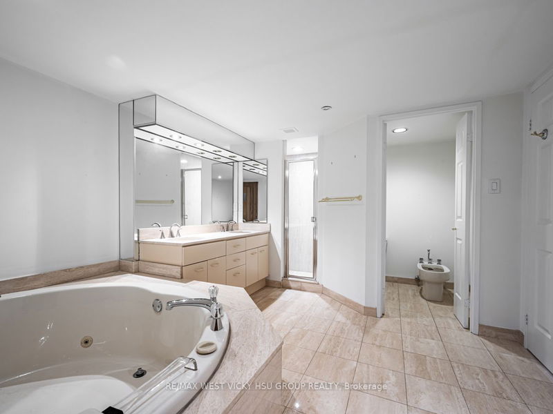  1505 - 130 Carlton St  Toronto, M5A 4K3 | Image 35