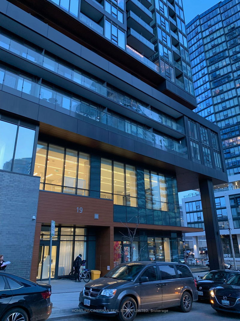 home for lease on 1722-19 Western Battery Road