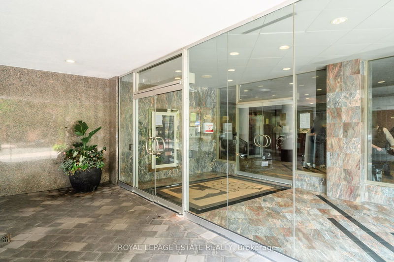  205 - 1055 Bay St  Toronto, M5S 3A3 | Image 2