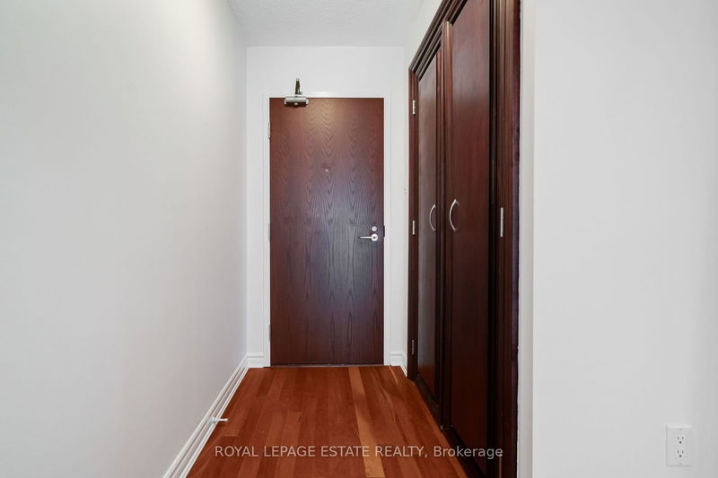  205 - 1055 Bay St  Toronto, M5S 3A3 | Image 3