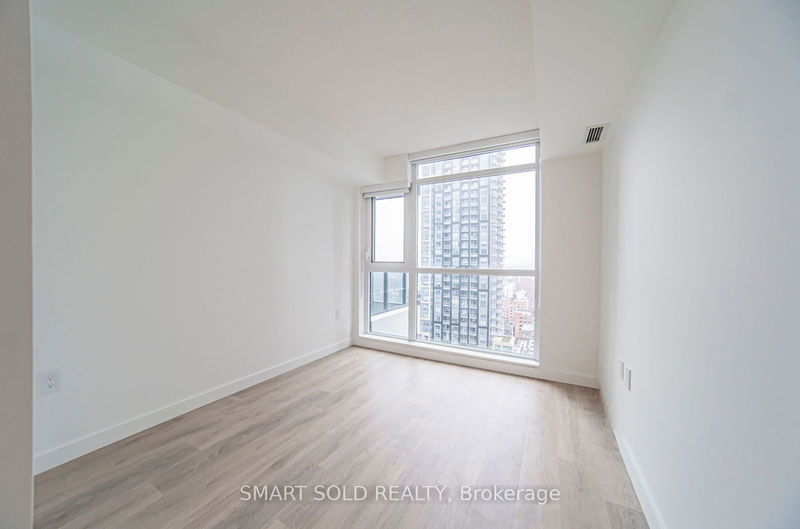  2811 - 38 Widmer St  Toronto, M5V 0V7 | Image 21