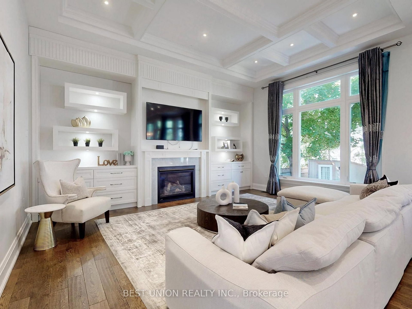 Listing Image 9