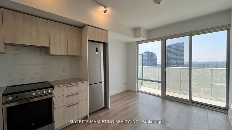 home for lease on 3801-501 Yonge Street