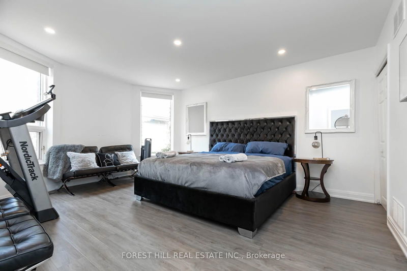 300 Seaton St  Toronto, M5A 2T7 | Image 8