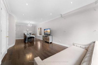 3022 Bayview Avenue — more photos