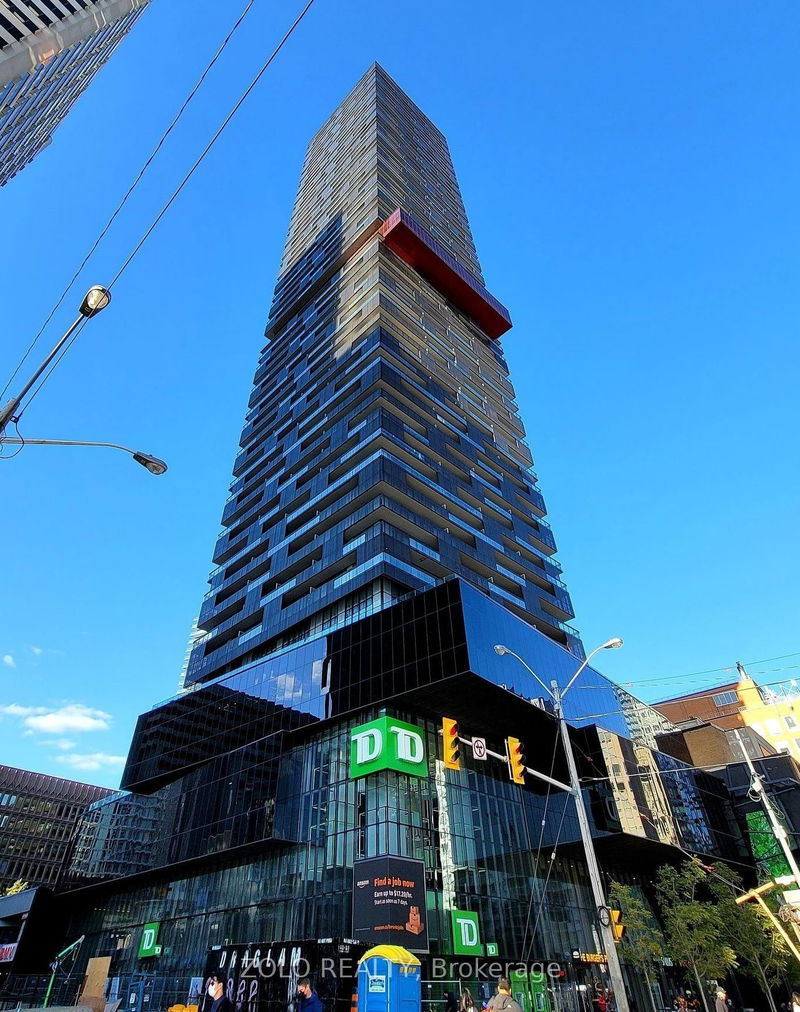 home for lease on 2709-8 Eglinton Avenue E