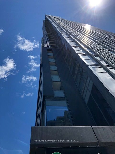 home for lease on 3104-125 Redpath Avenue