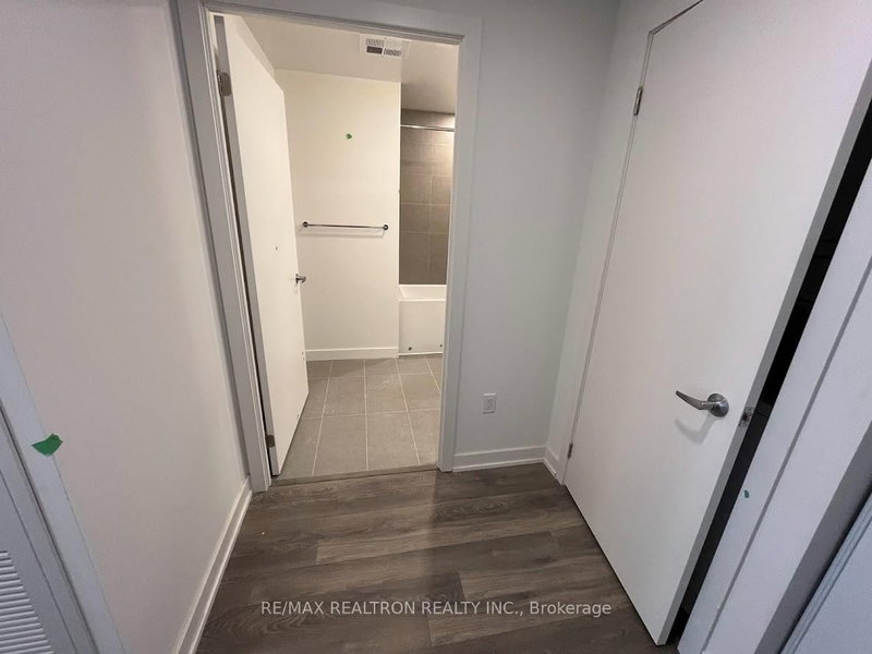 308 - 1 Cardiff Rd, Toronto, M4P 0G2 | Image 2