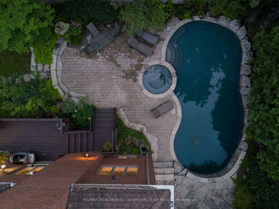 14 Cosmic Dr, Toronto - Banbury-Don Mills image-0-4
