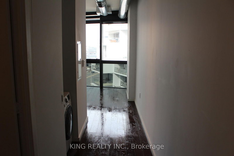 910 - 21 lawren Harris Sq, Toronto, M5A 1H7 | Image 3