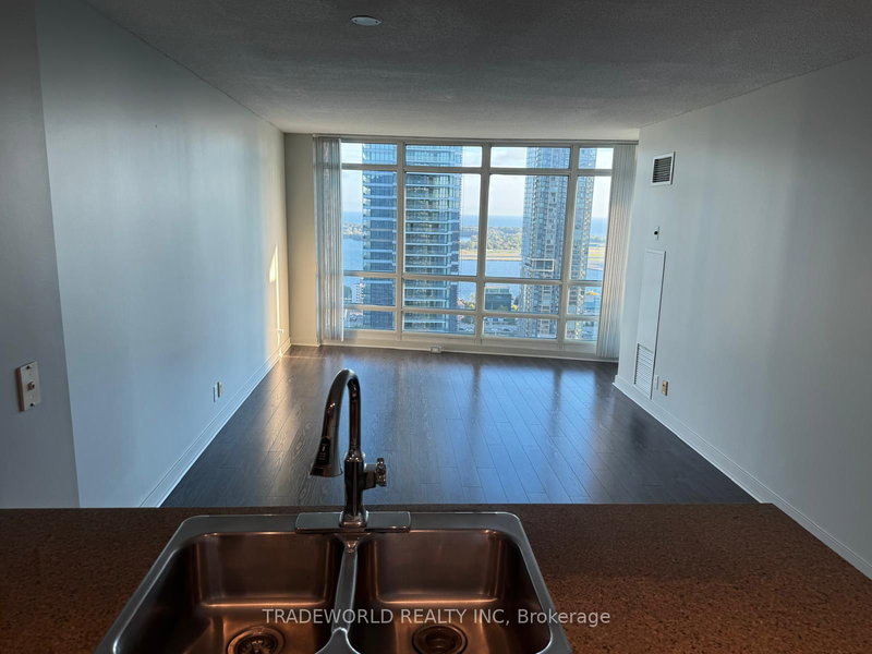 3801 - 397 Front St W, Toronto, M5V 3S1 | Image 2