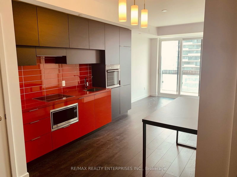home for lease on 1901-8 Eglinton Avenue E
