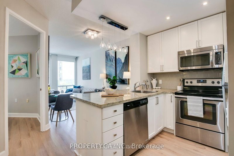 1503 - 85 Bloor St E, Toronto, M4W 3Y1 | Image 3