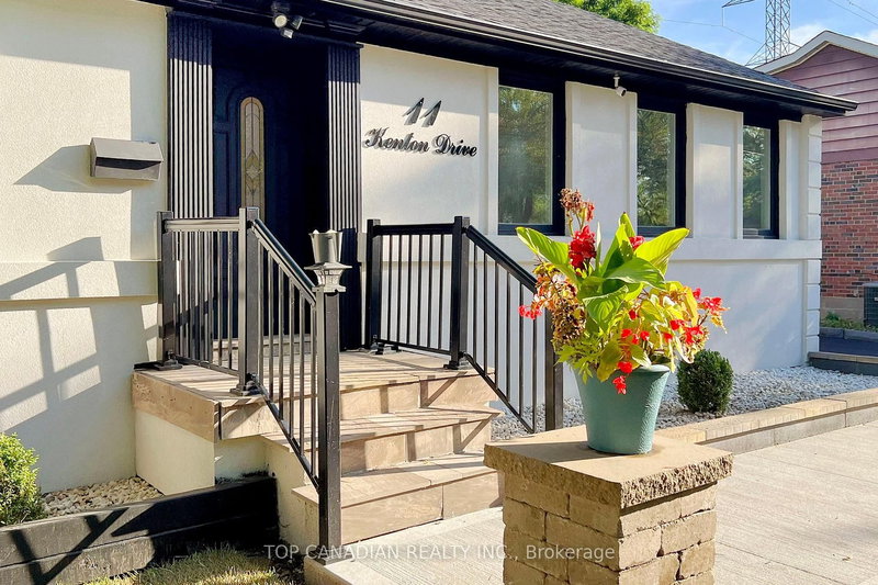 11 Kenton Dr, Toronto, M2R 2H6 | Image 2