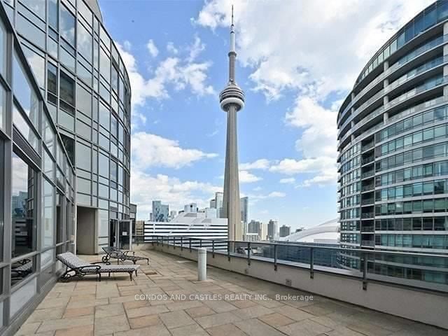 home for lease on 719-20 Blue Jays Way