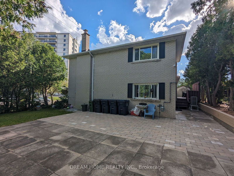 2 Axsmith Cres  Toronto, M2J 3K3 | Image 29